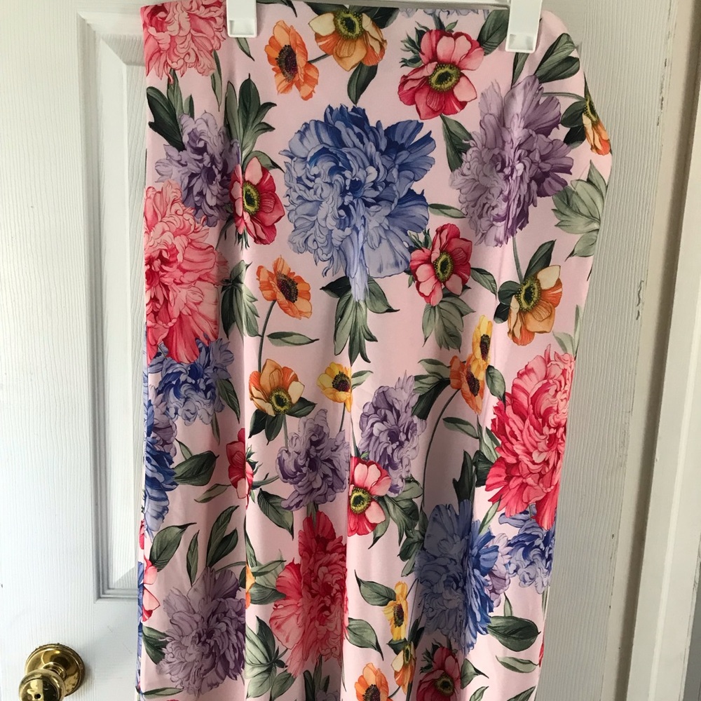 Express midi skirt, soft as silk Size XL